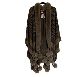 Juicy Couture Women One SZ Brown Houndstooth Faux Fur Trim/Poms Ruana Shawl NWT